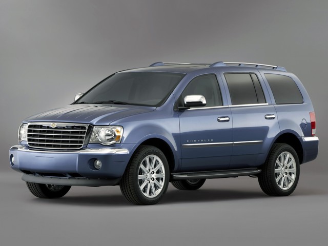 Chrysler Aspen photo 12