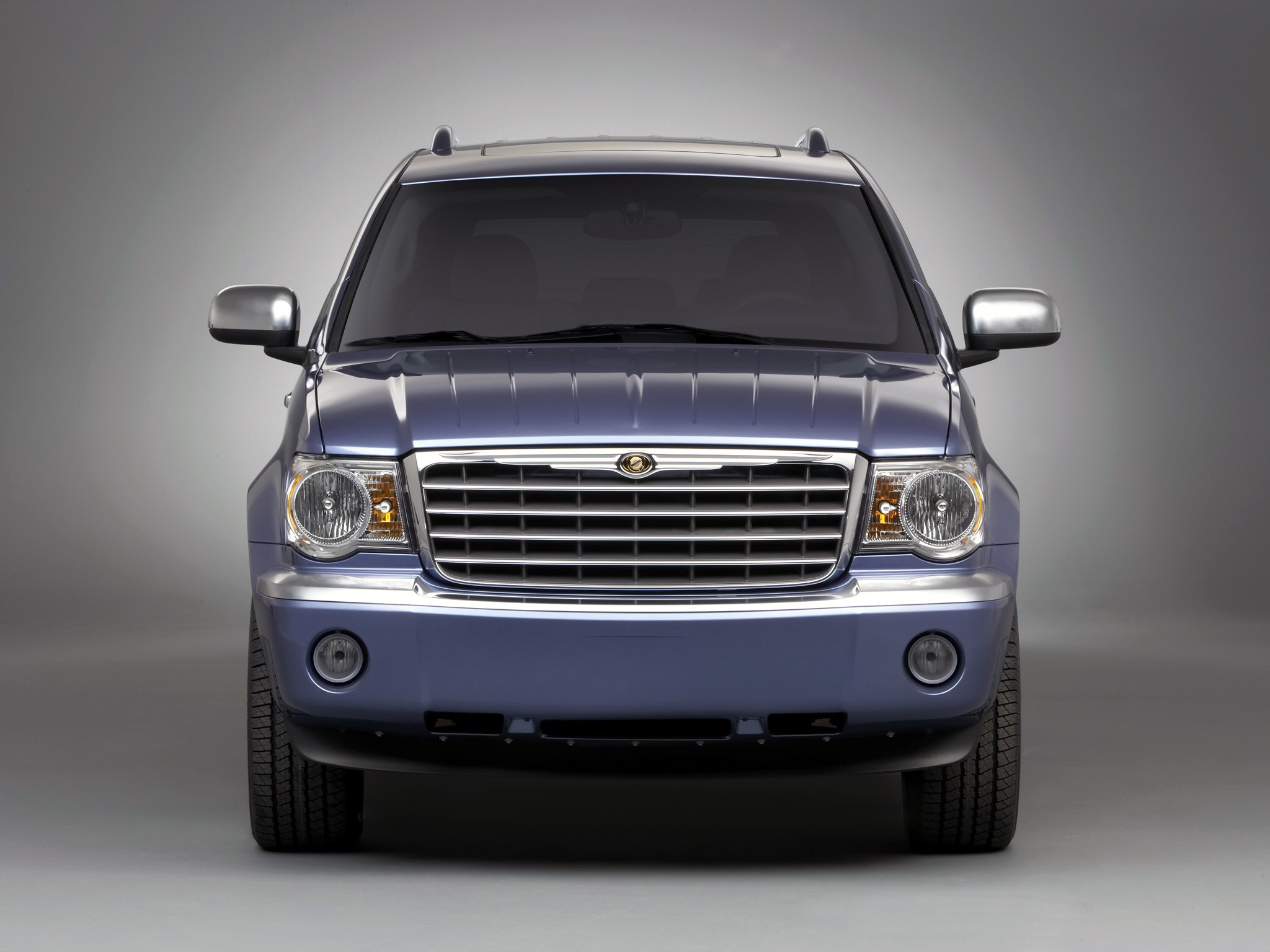 Chrysler Aspen photo 15