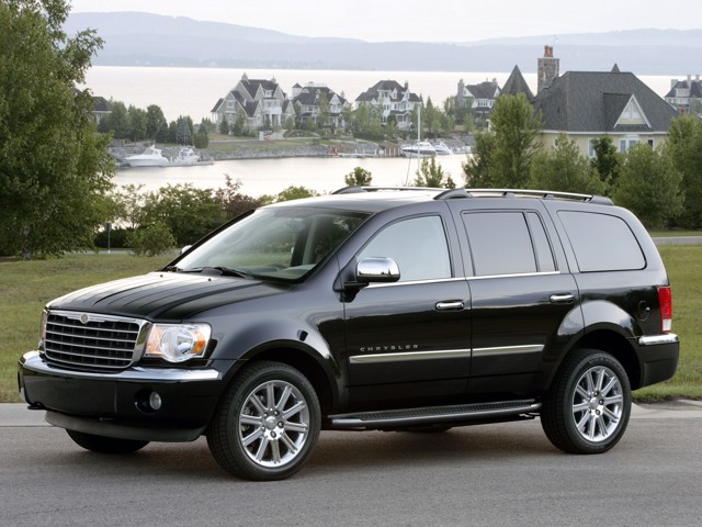 Chrysler Aspen photo 22