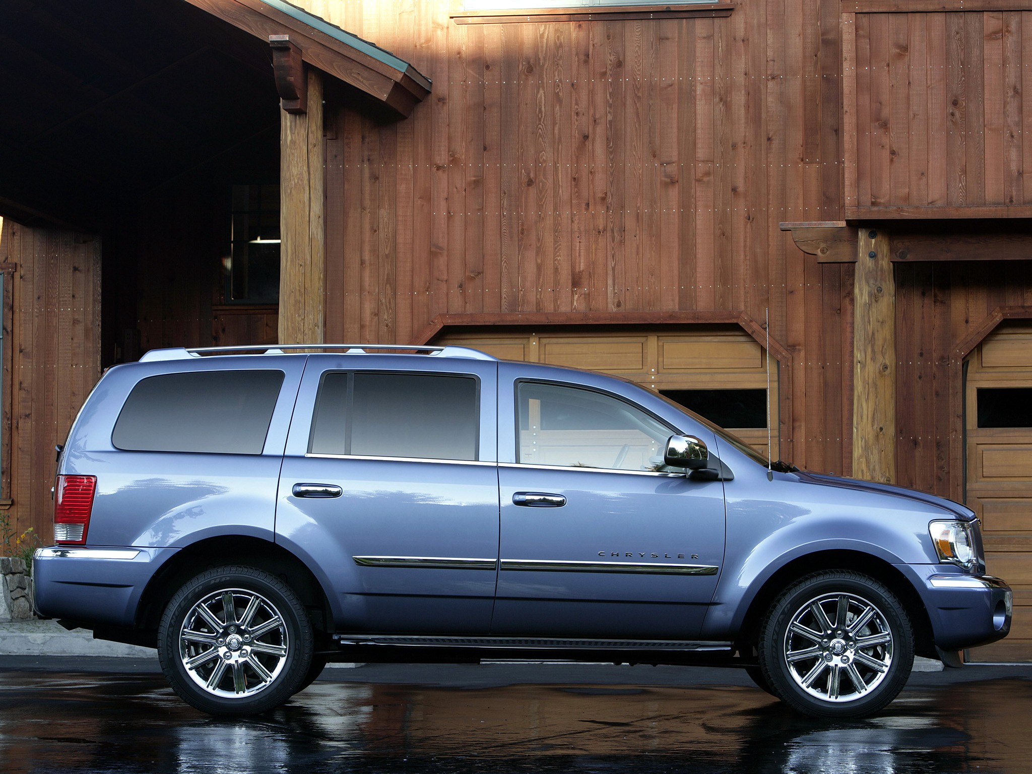 Chrysler Aspen photo 28