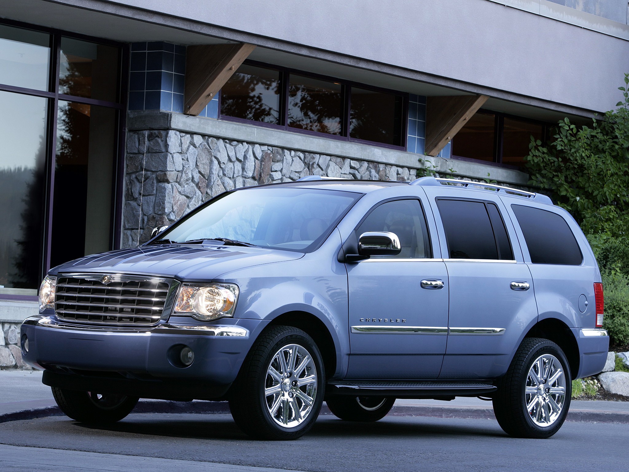 Chrysler Aspen photo 29