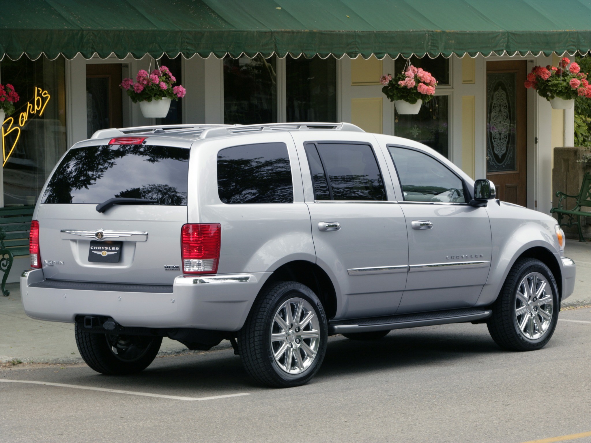 Chrysler Aspen photo 30