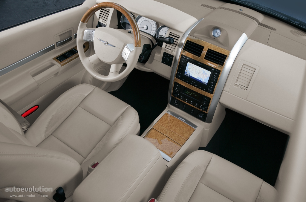 Chrysler Aspen photo 34