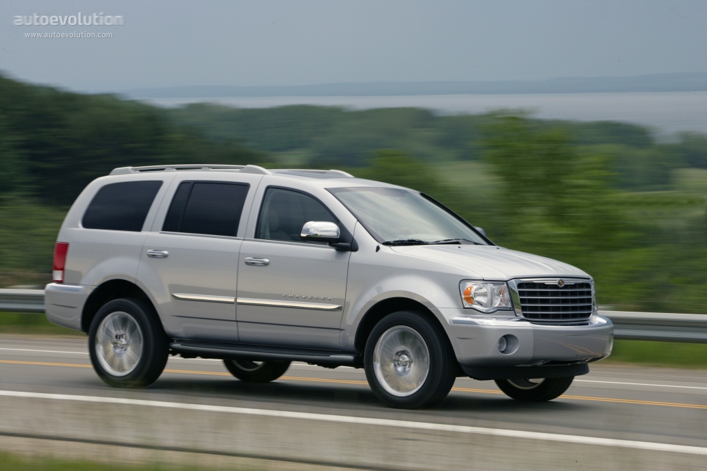 Chrysler Aspen photo 6