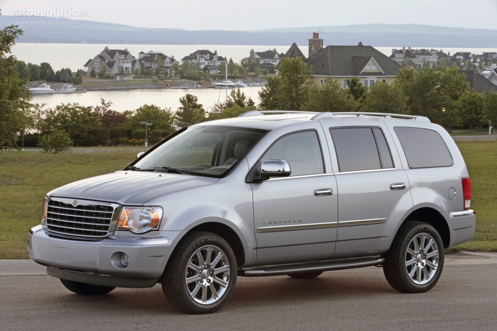 Chrysler Aspen photo 7
