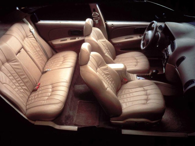 Chrysler Concorde photo 19