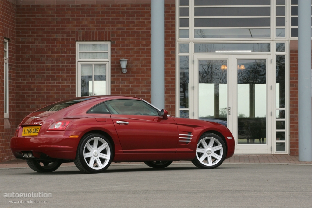 Chrysler Crossfire photo 2