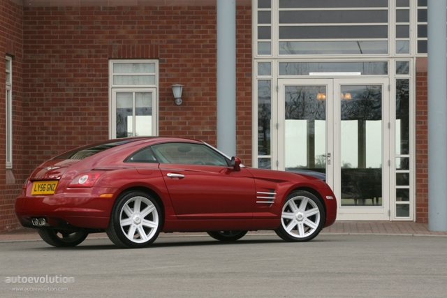 Chrysler Crossfire photo 2