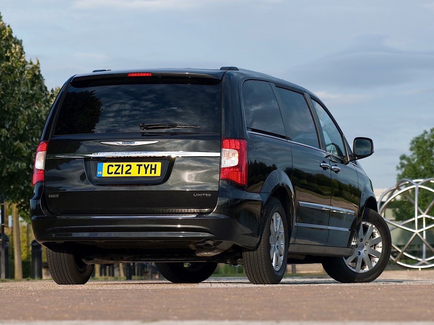 Chrysler Grand Voyager (As) photo 12