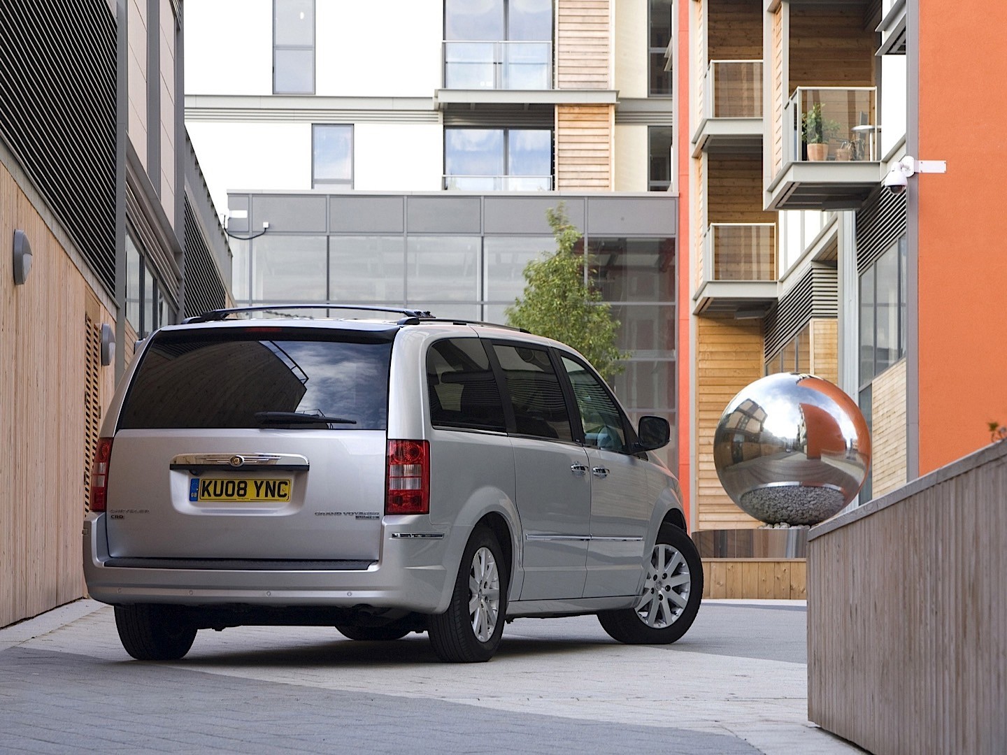 Chrysler Grand Voyager (As) photo 14