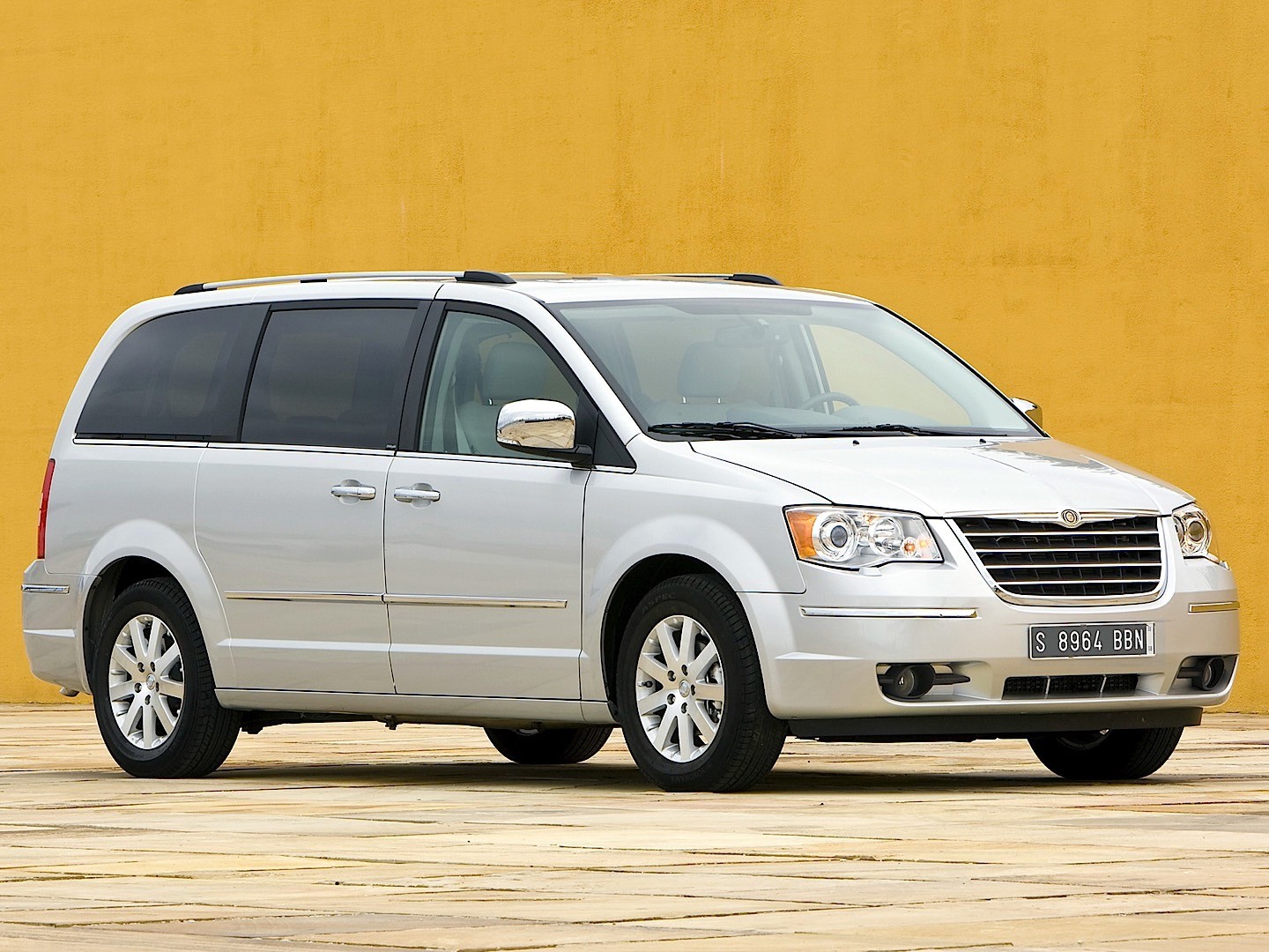 Chrysler Grand Voyager (As) photo 21