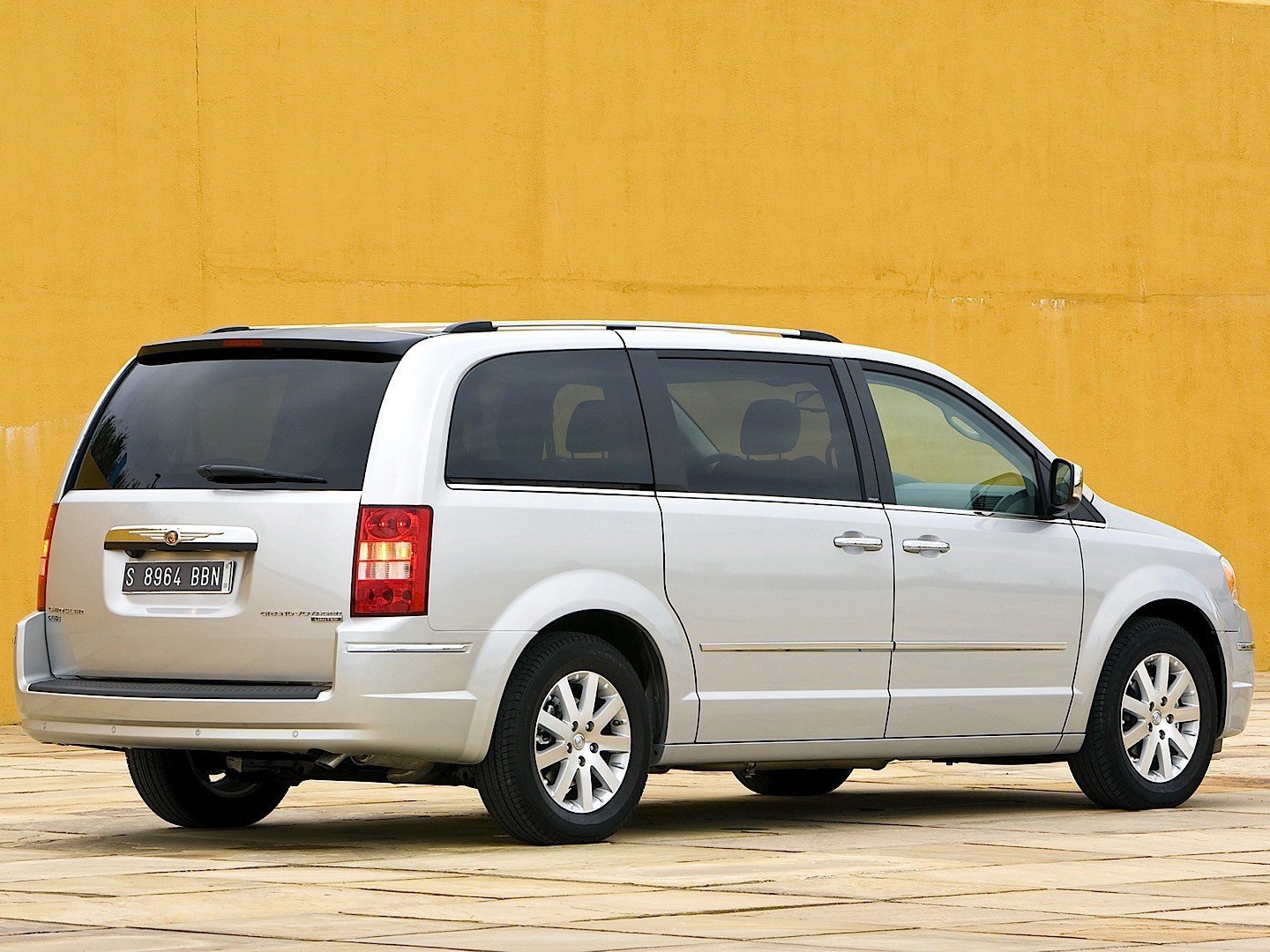 Chrysler Grand Voyager (As) photo 25