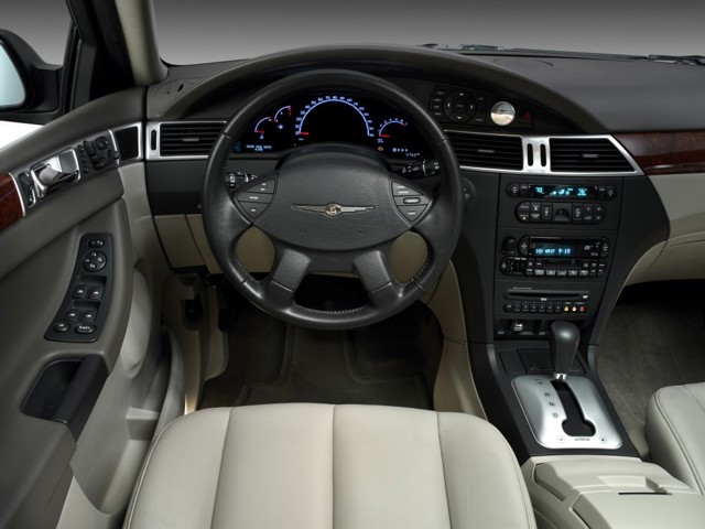 Chrysler Pacifica photo 37