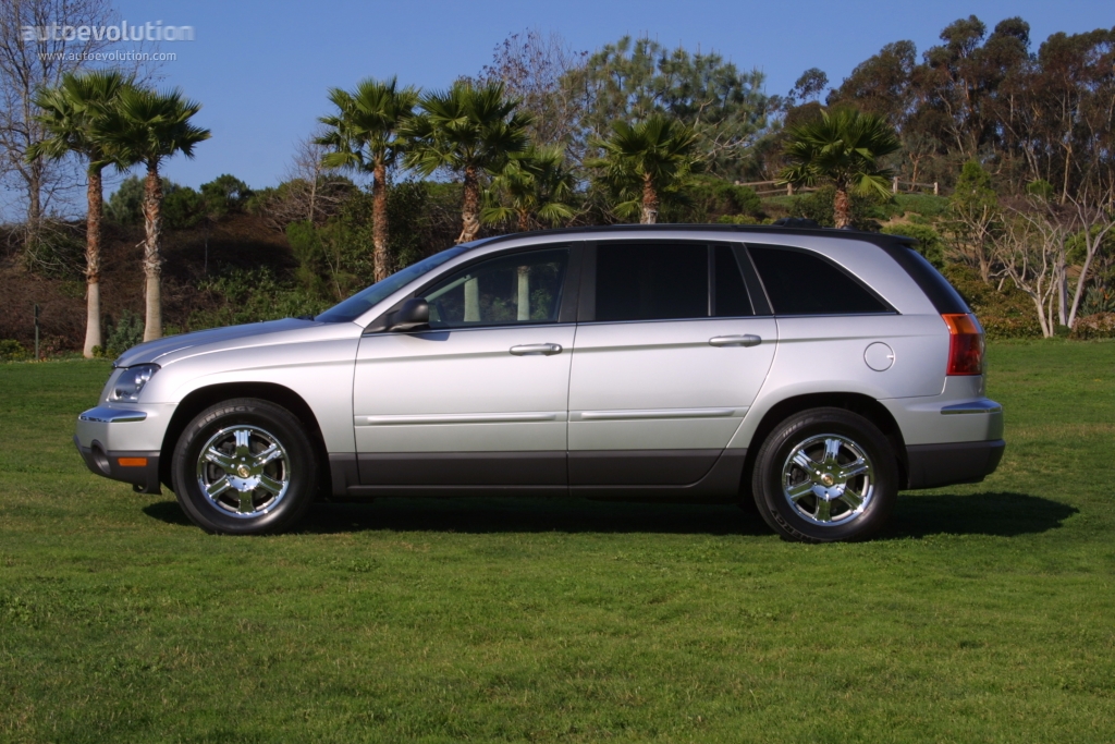 Chrysler Pacifica photo 3