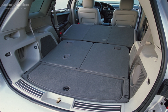 Chrysler Pacifica photo 35