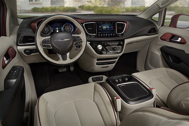 Chrysler Pacifica photo 55