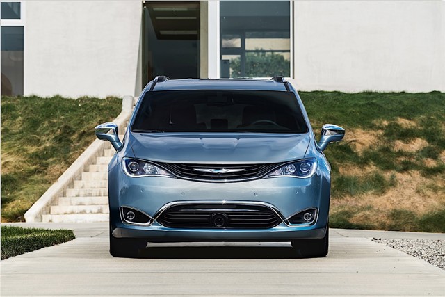 Chrysler Pacifica photo 27