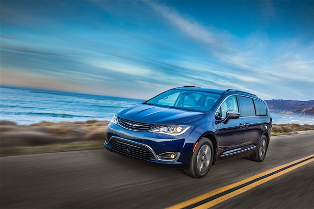 Chrysler Pacifica photo 30
