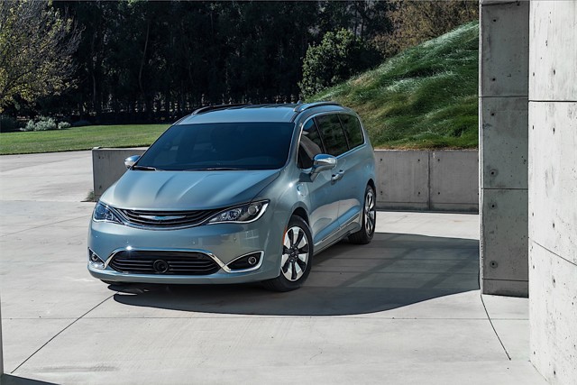 Chrysler Pacifica photo 39