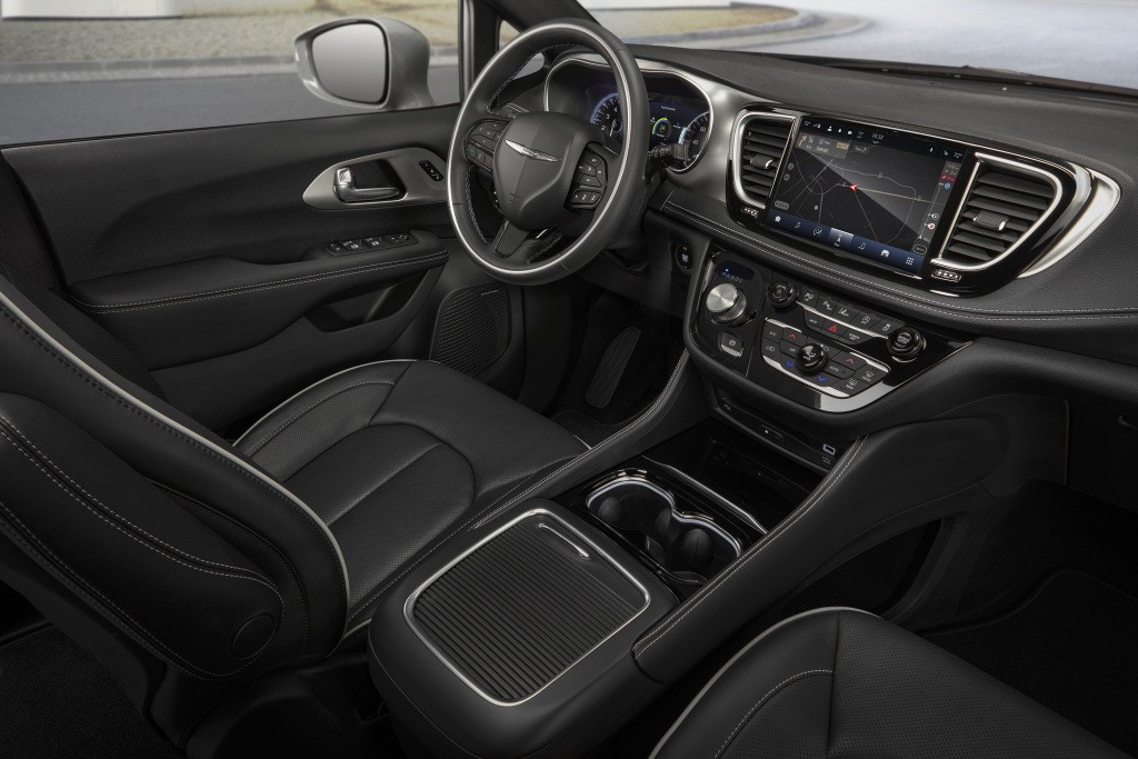 Chrysler Pacifica photo 81