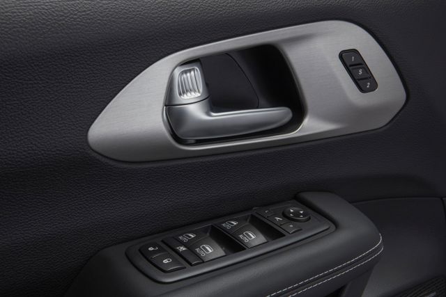 Chrysler Pacifica photo 129