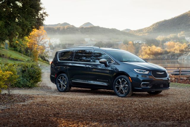 Chrysler Pacifica photo 58