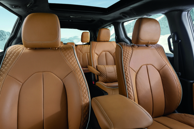 Chrysler Pacifica photo 91