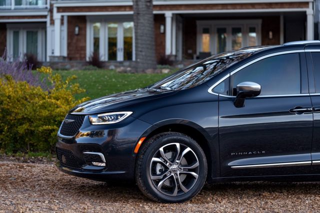Chrysler Pacifica photo 63