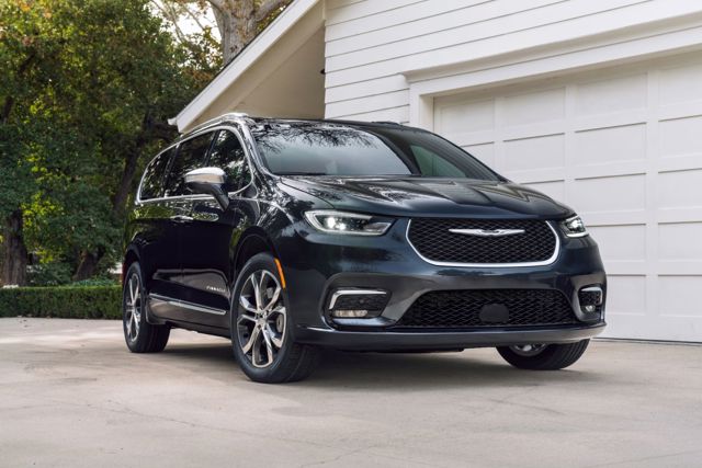 Chrysler Pacifica photo 66