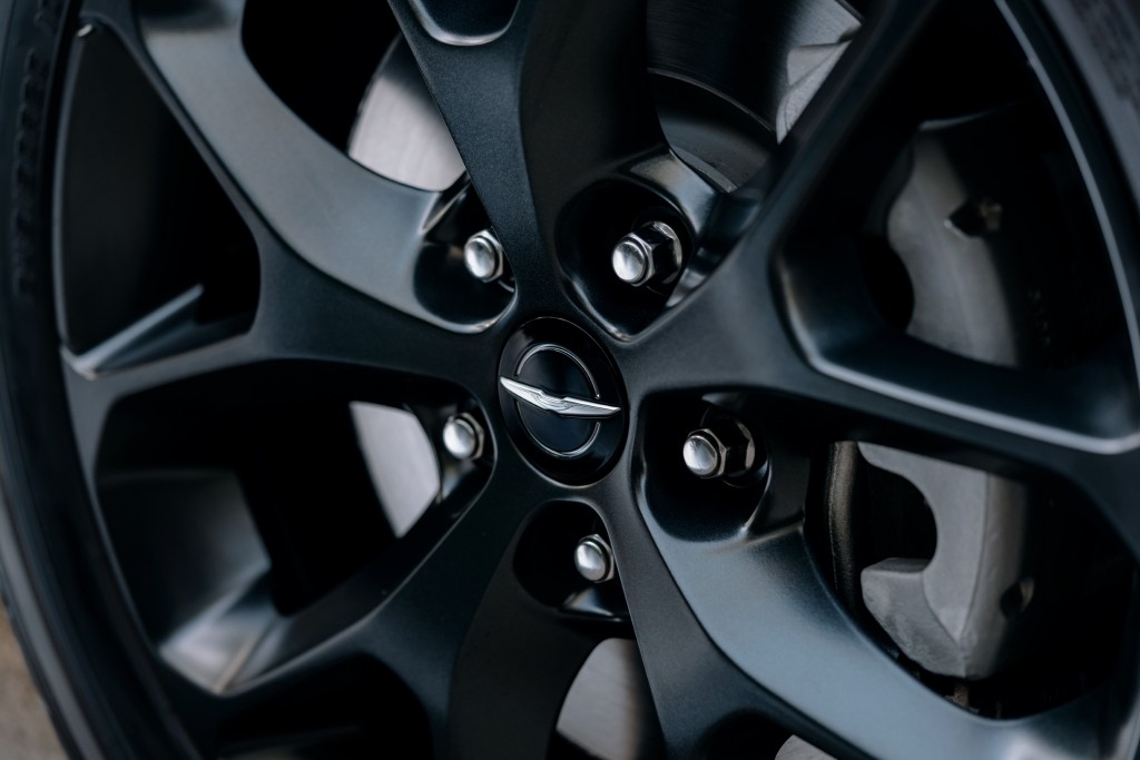 Chrysler Pacifica photo 4