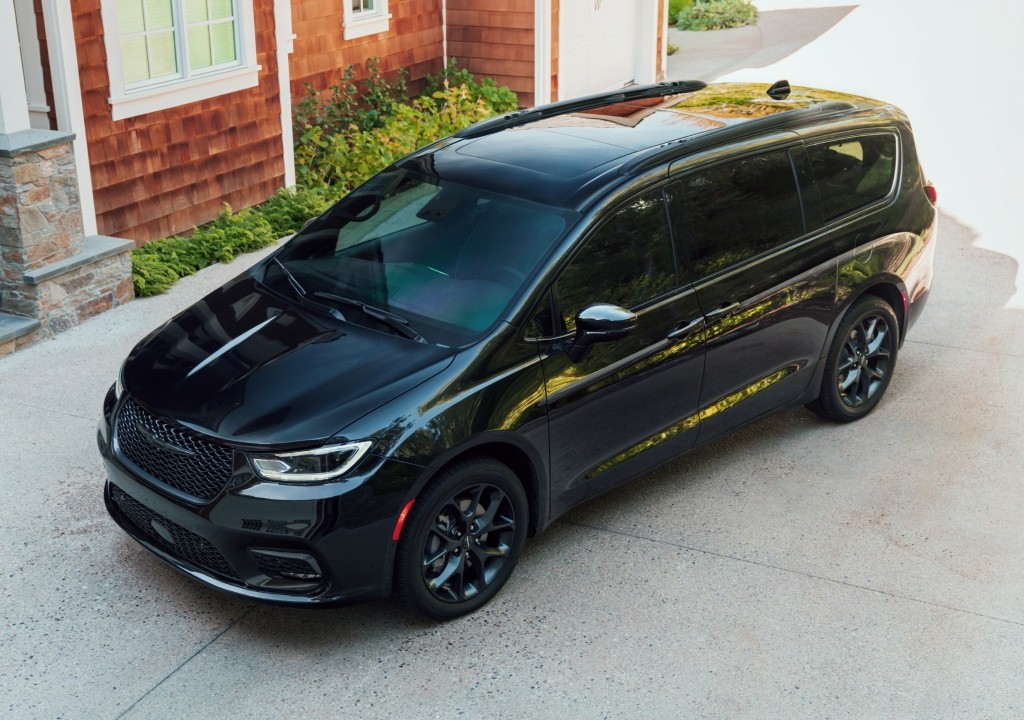 Chrysler Pacifica photo 6