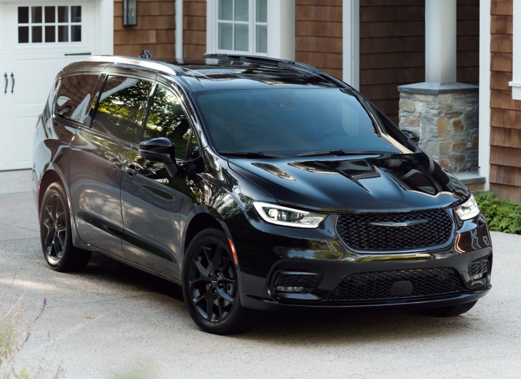 Chrysler Pacifica photo 10