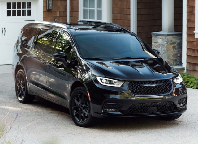 Chrysler Pacifica photo 10