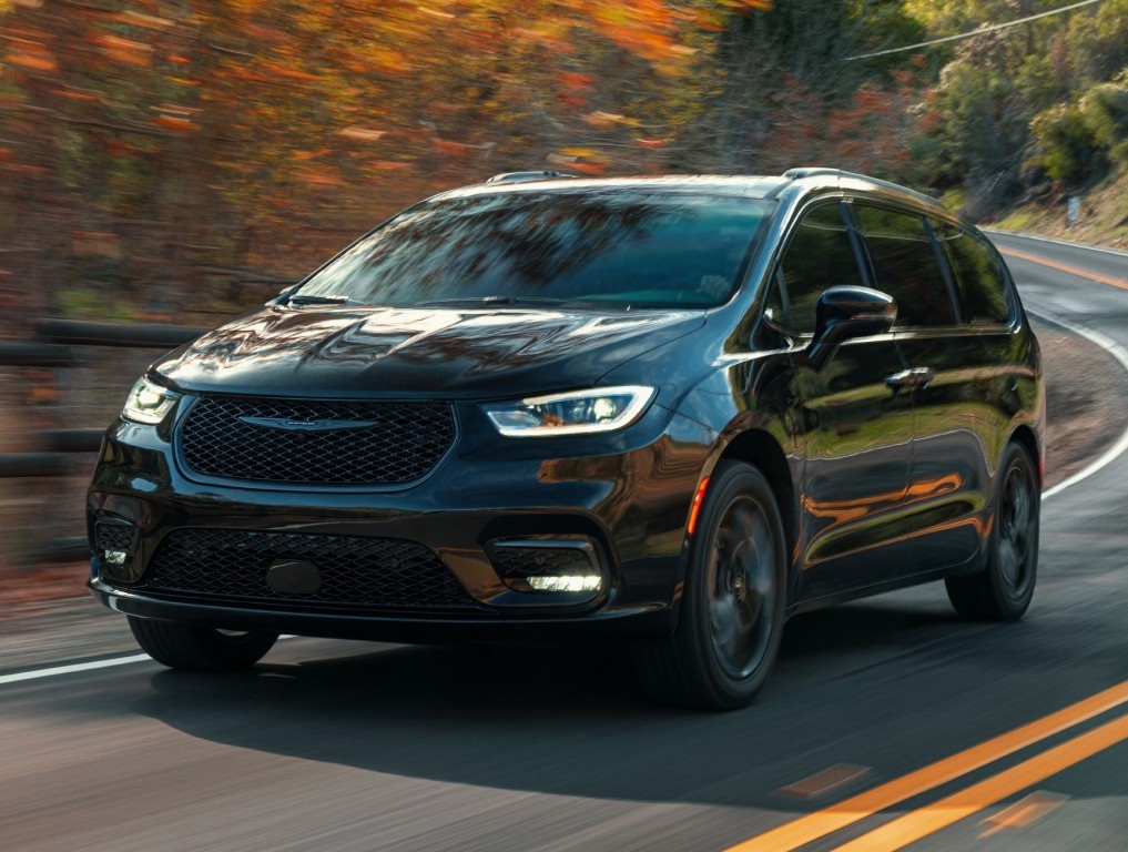 Chrysler Pacifica photo 12