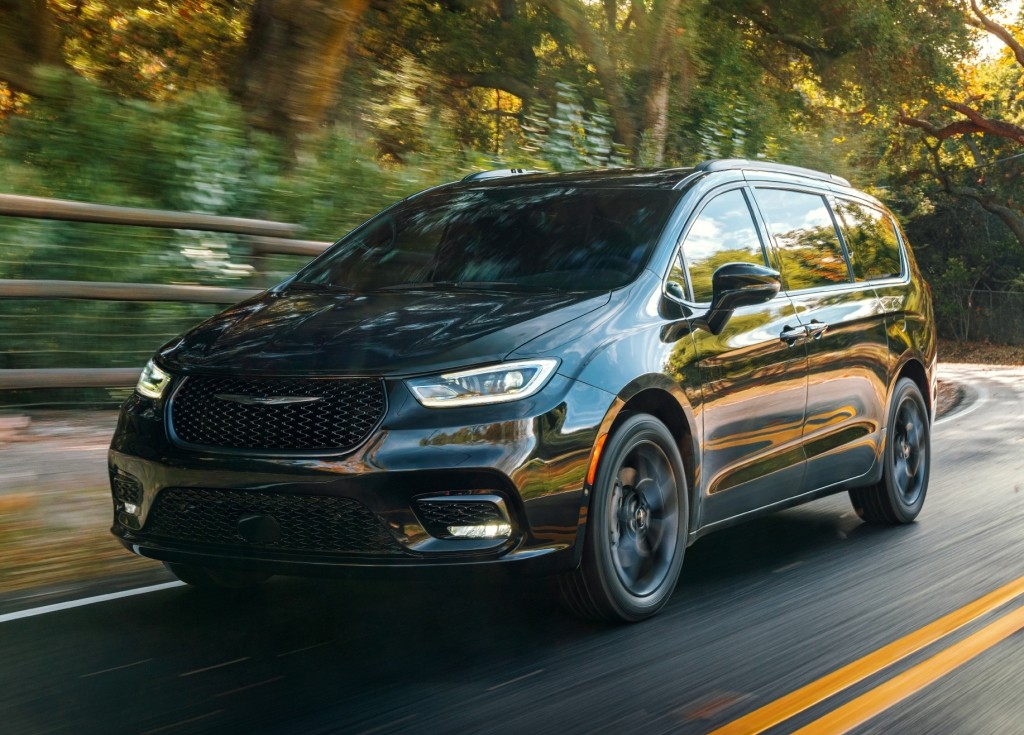 Chrysler Pacifica photo 18