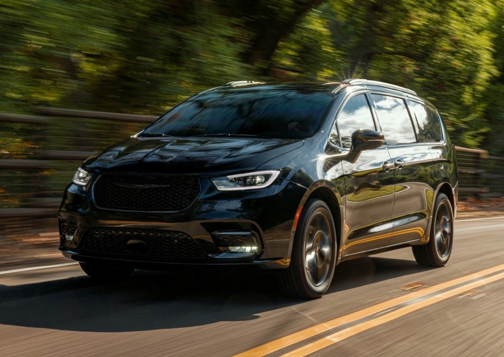 Chrysler Pacifica photo 22