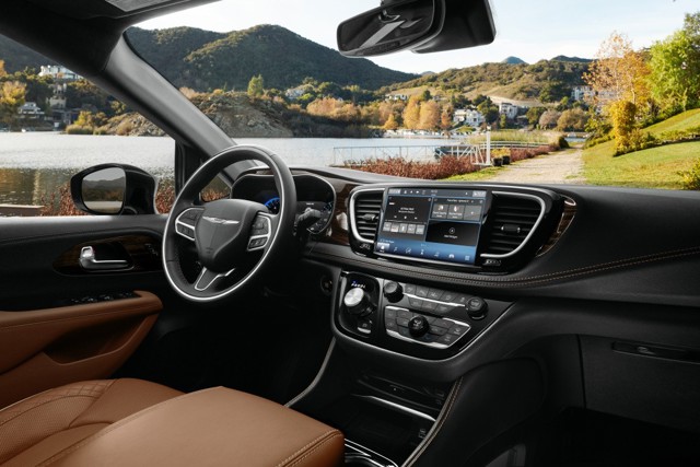 Chrysler Pacifica photo 84