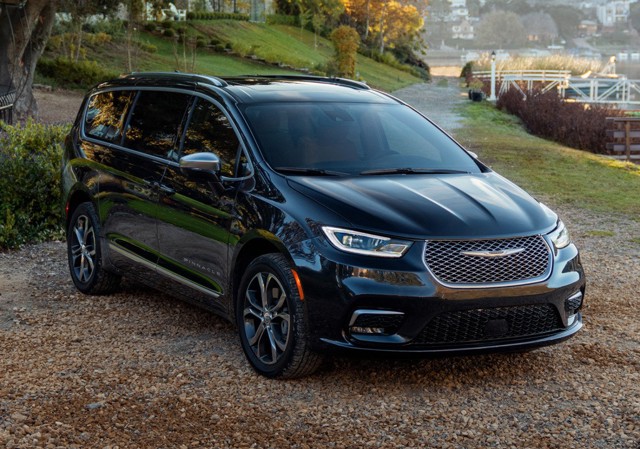 Chrysler Pacifica photo 34