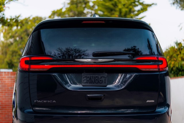 Chrysler Pacifica photo 42