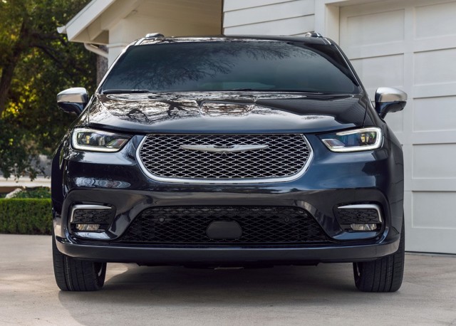 Chrysler Pacifica photo 57