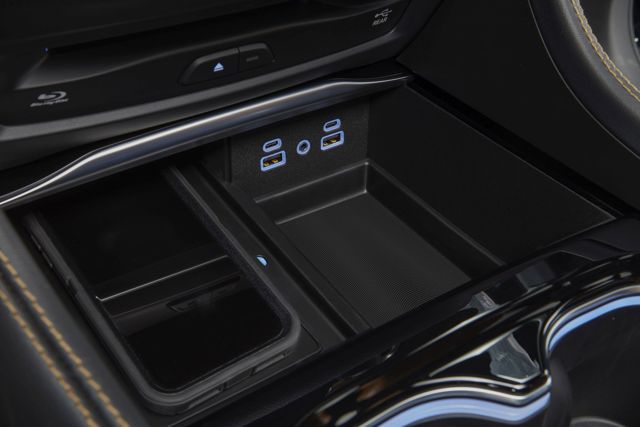 Chrysler Pacifica photo 95
