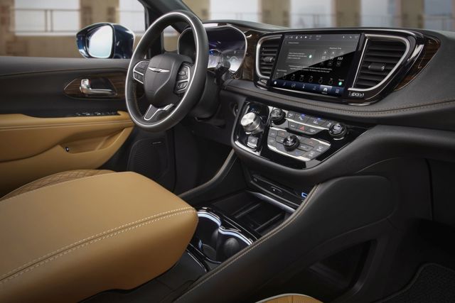 Chrysler Pacifica photo 107