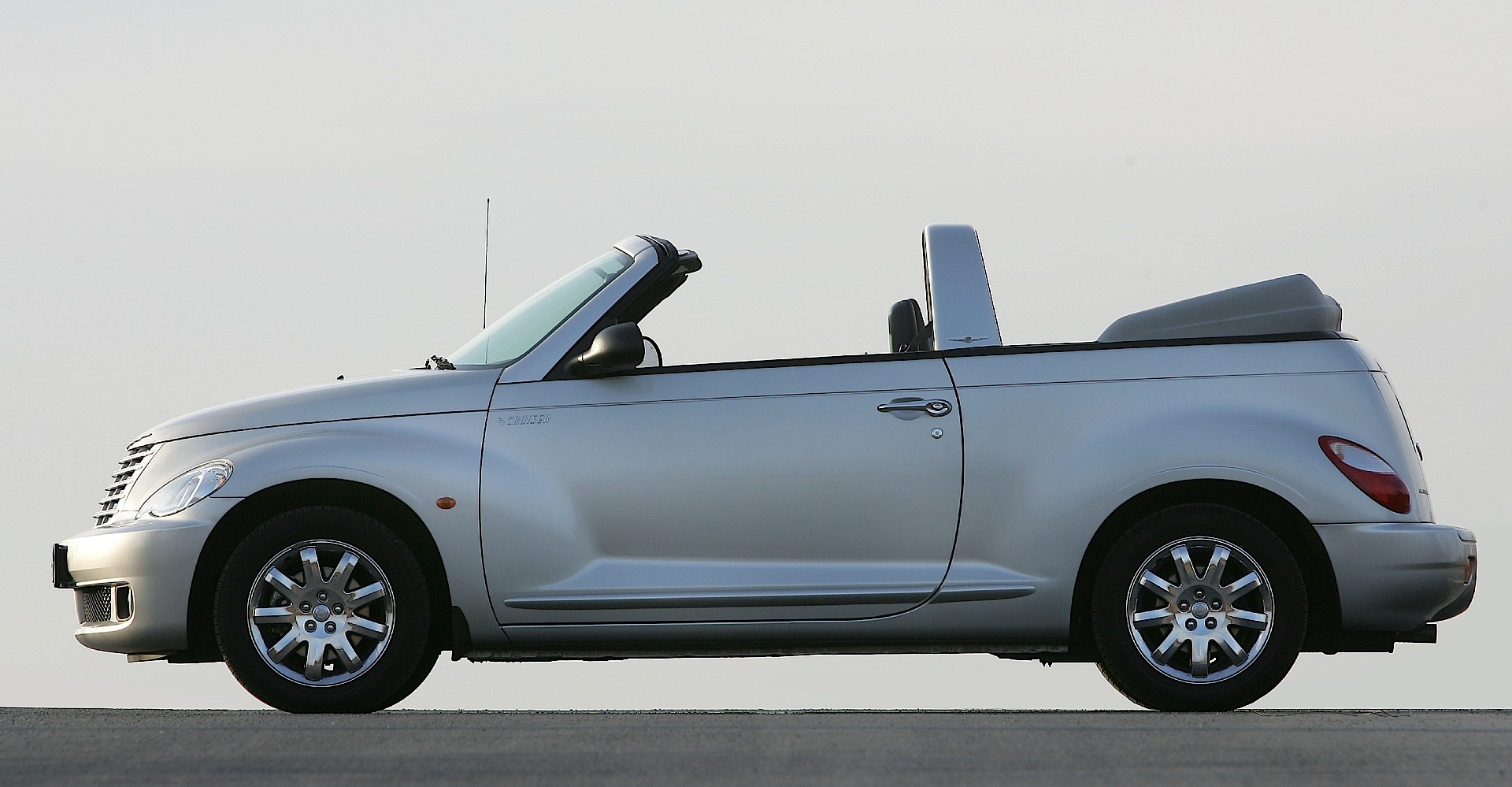 Chrysler Pt Cruiser Convertible photo 22