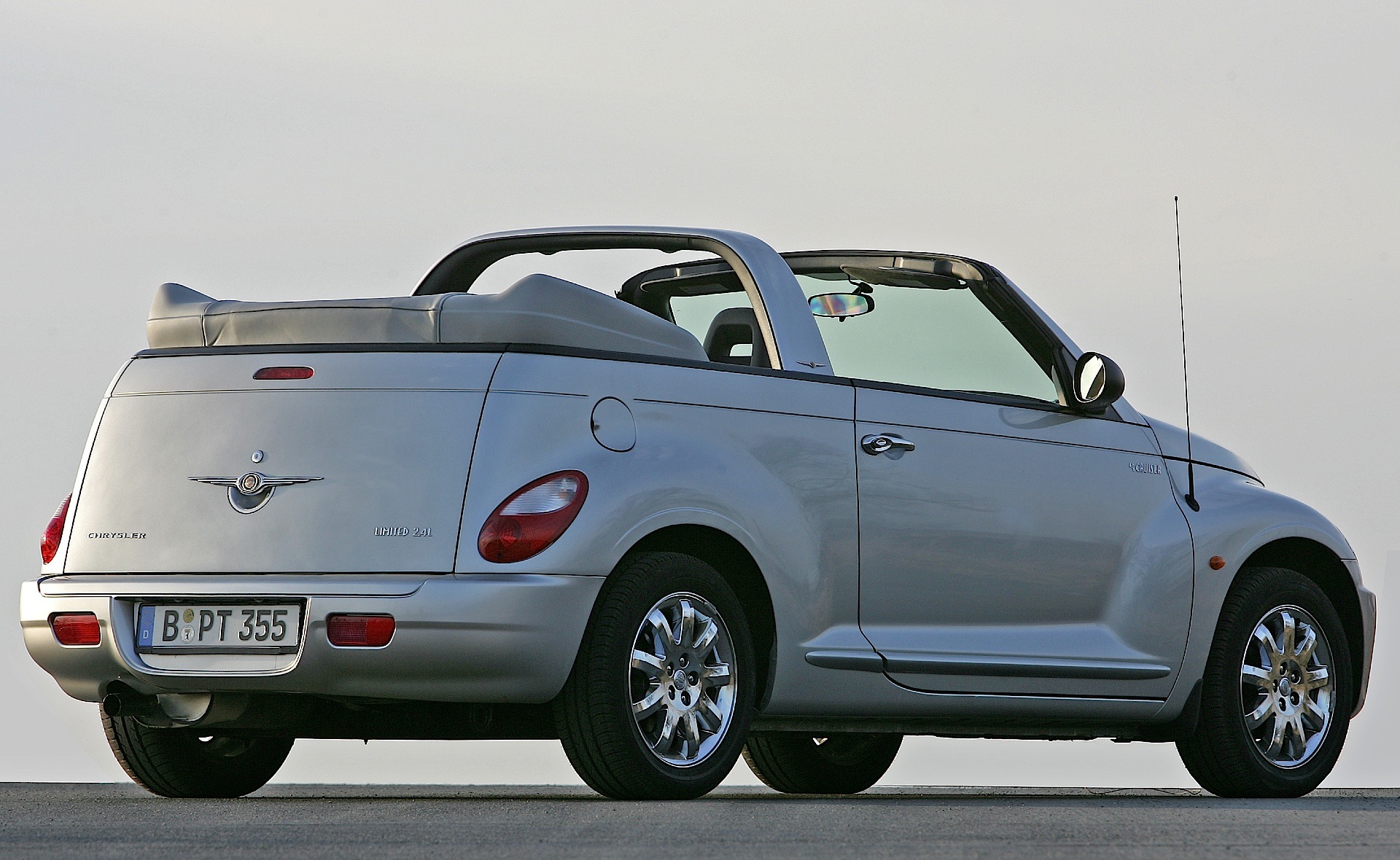 Chrysler Pt Cruiser Convertible photo 23