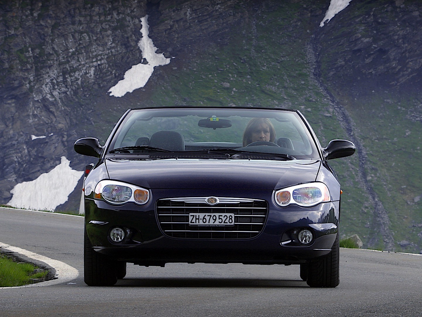 Chrysler Sebring Convertible photo 13