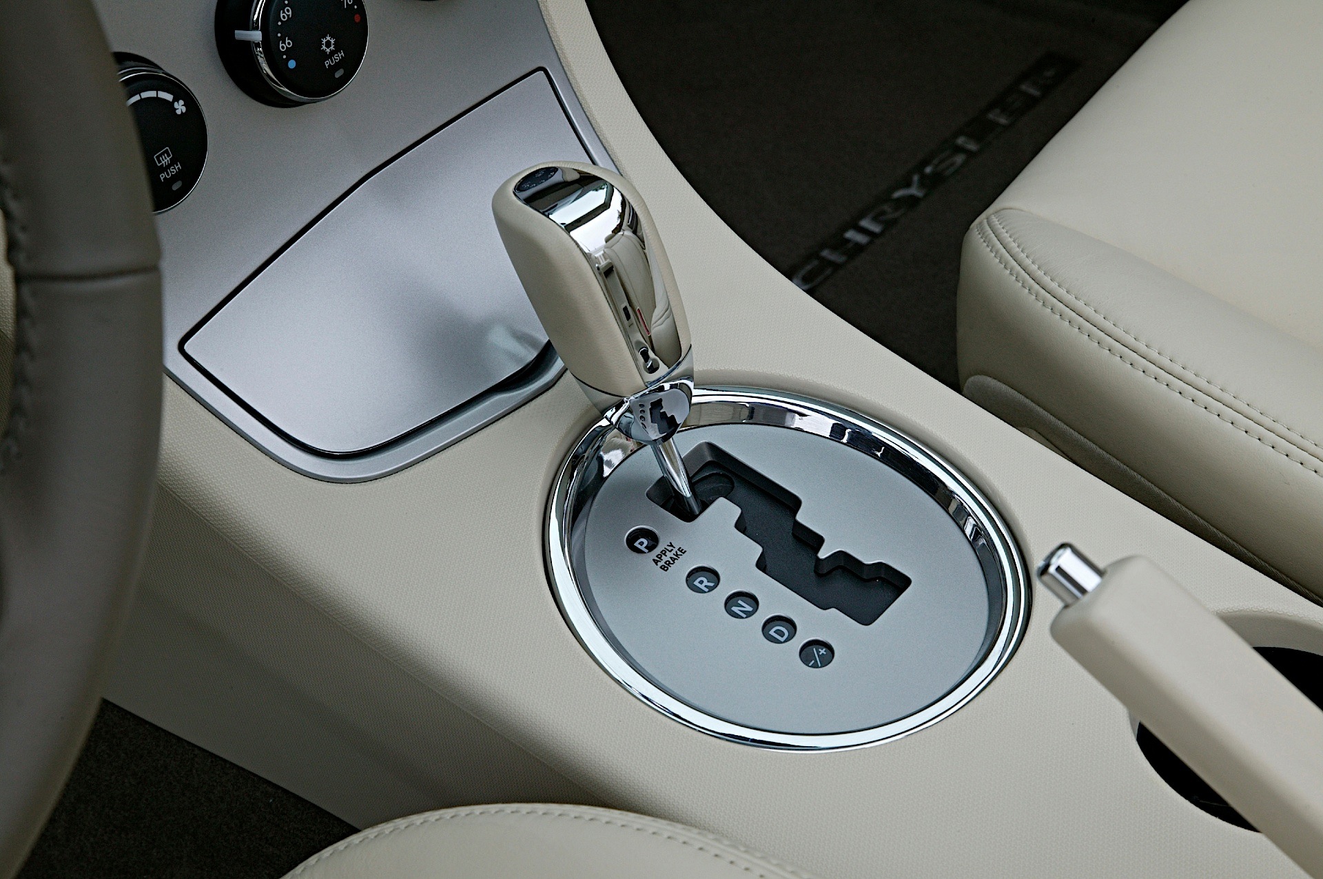 Chrysler Sebring Convertible photo 82