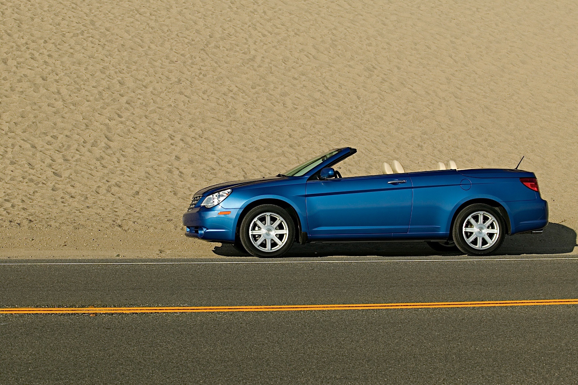 Chrysler Sebring Convertible photo 40