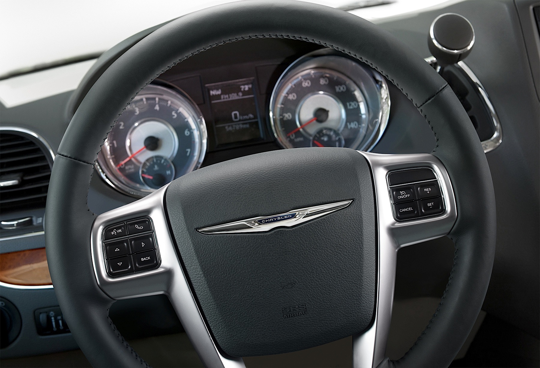 Chrysler Town &Amp; Country photo 31