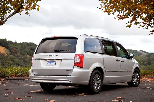 Chrysler Town &Amp; Country foto 4