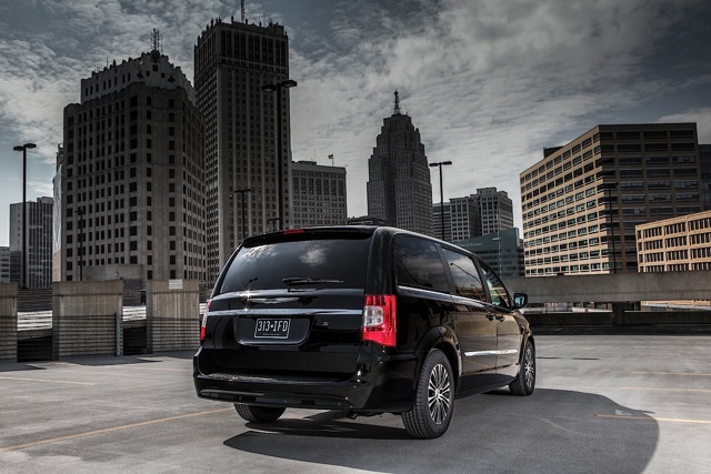 Chrysler Town &Amp; Country foto 8